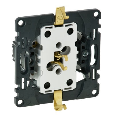 Legrand Valena Мех IN'MATIC Розетка 2-ная с/з, со шторками, безвинт. зажим 753031 