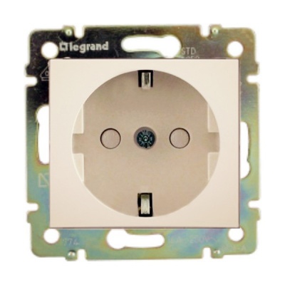 Legrand DIY Valena Крем Розетка 1-ая с/з с защитными шторками 