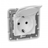 Legrand ETIKA Розетка с заземлением IP44 белая 672232 
